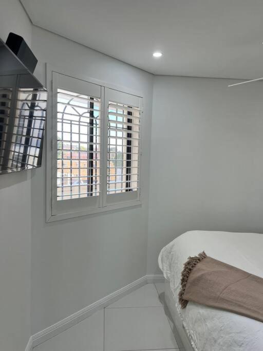 Bondi Beach Waves Beachfront Apartment Sydney Exterior photo